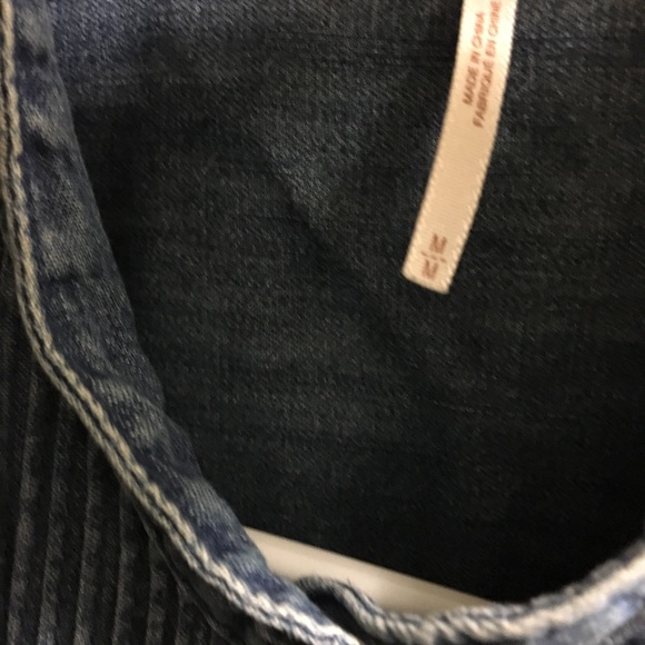 Free people chambray pintuck button down - Picture 6 of 7